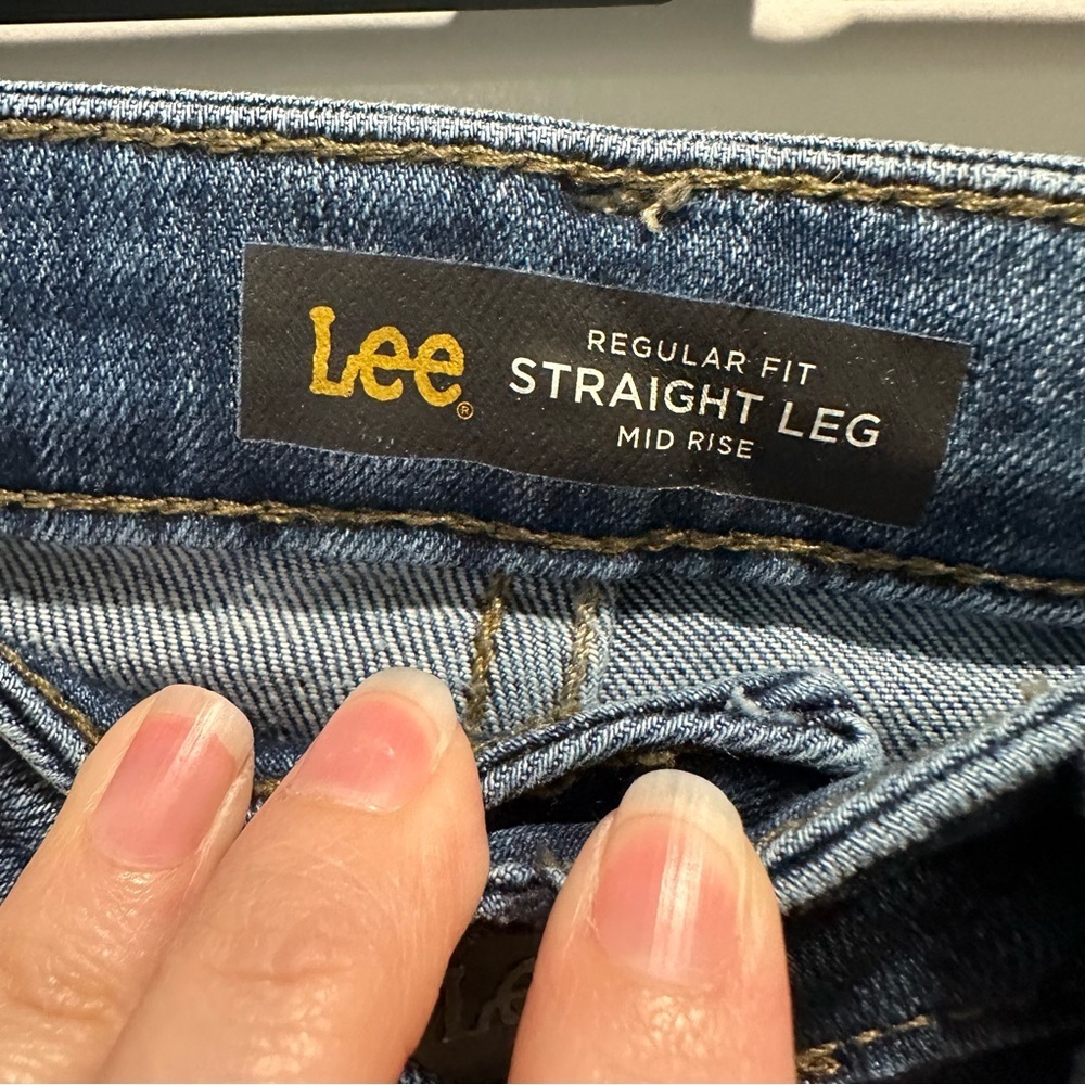 Lee Women's Dark Blue Straight Leg Mid Rise Jeans - Picture 2 of 4